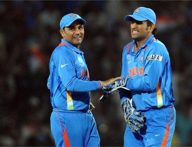 2016_5image_15_40_556012383ms-dhoni-virender-sehwag-ll