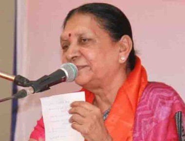 anandiben-patel_147005543645++6