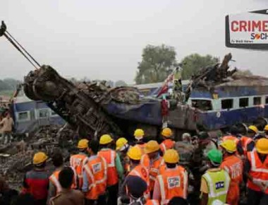 APTOPIX India Train Derails