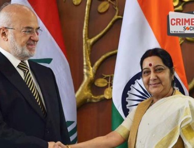 New Delhi: External Affairs Minister Sushma Swaraj shakes hands with his Iraqi counterpart, Ibrahim al-Jaafari before a meeting in New Delhi on Monday. PTI Photo by Kamal Singh(PTI7_24_2017_000014B)