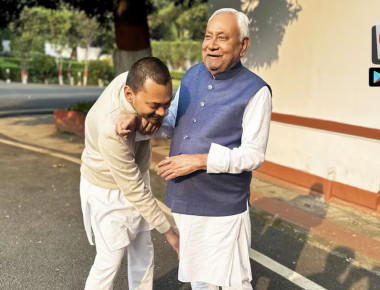 4cda8a93ca17a5c4cvbc6114461200_original-6 copy