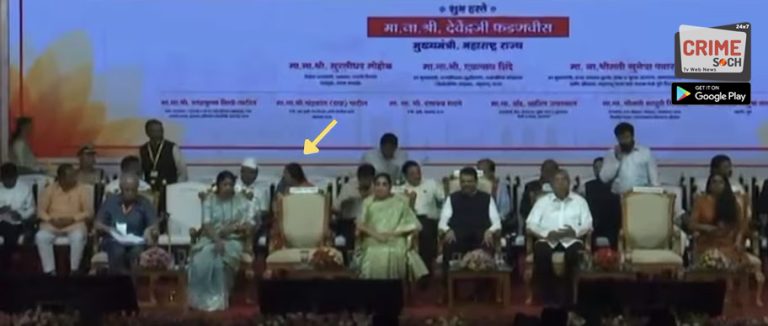 ‘मराठ्यांच्या कार्यक्रमात तुम्ही पहिल्या रांगेत…’, मेधा कुलकर्णी थेट कार्यक्रम सोडून गेल्या, अभिमन्यू पवारांसोबत नाराजीनाट्य